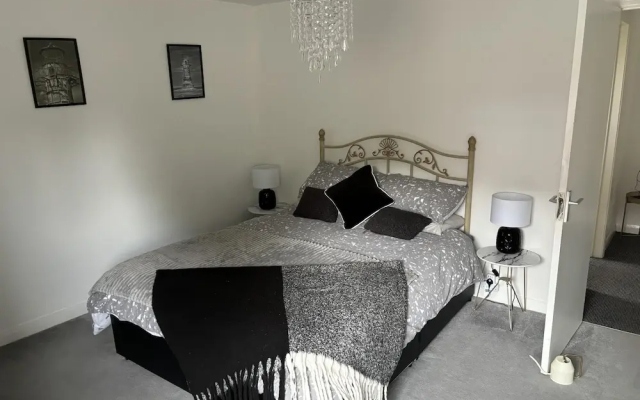 2 Bed-sleeps 4-sea View-pet Friendly-parking