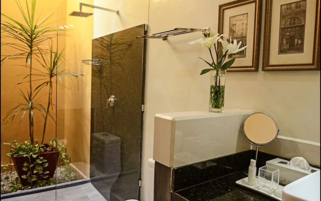Ochenta Y Dos an urban bed & breakfast