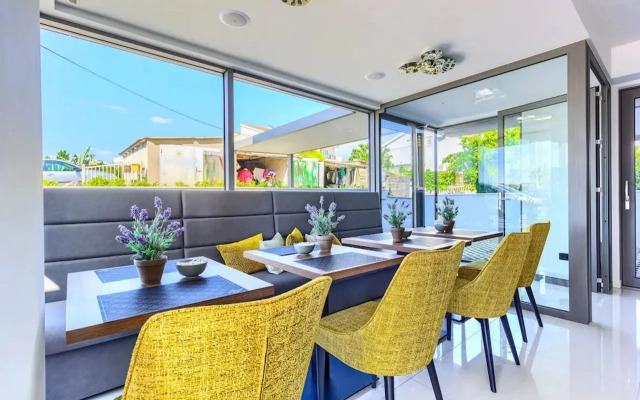 Bel Residence