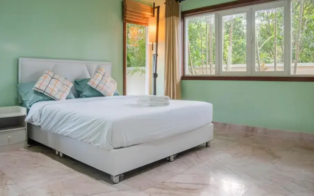 7 Bedroom Pool Villa in Kathu SV1