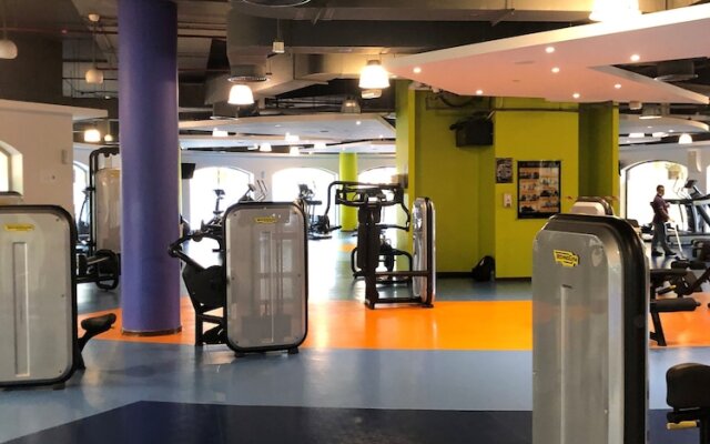 Luxury Waterfront Apartment with Beach Access