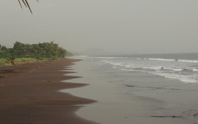 Tsaben Beach Hotel