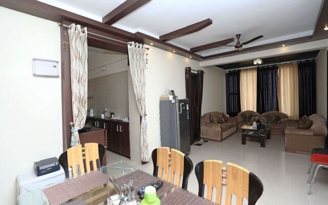 OYO 13427 Home Luxury 3BHK Near Mall Road