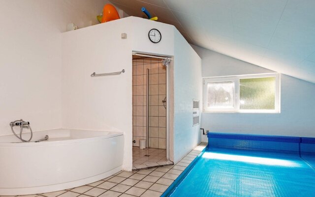 12 Person Holiday Home in Spottrup