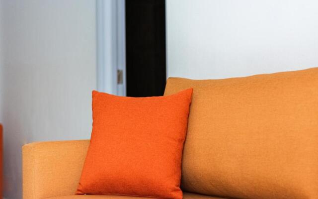 Design Suites Efharis (Syrah)