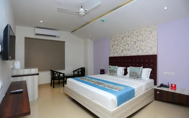 FabHotel Pentagon by OYO