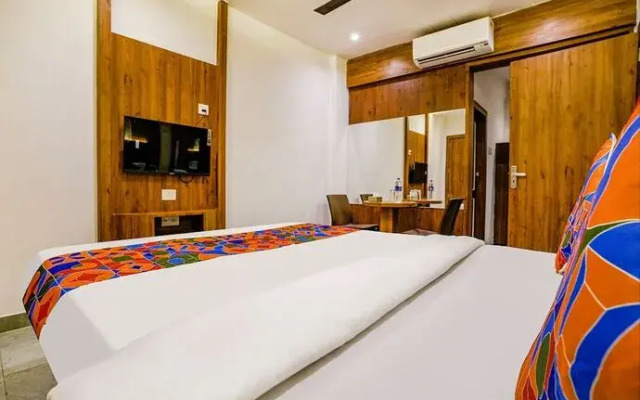 Fabhotel Grand Residency