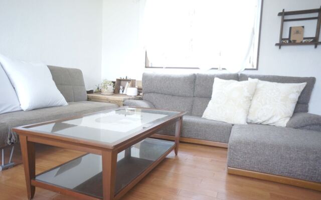 Tiny guest house mametora