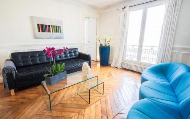 Luxury Apartment in Paris Center - Louvre Museum