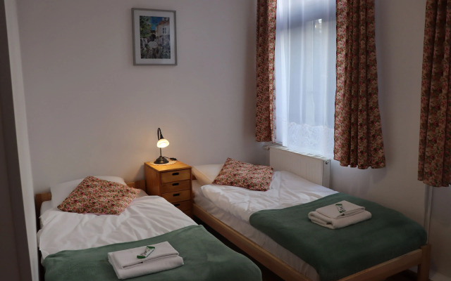 Dworek Pod Swierkami