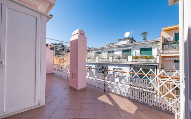 Sea View Central Apartment