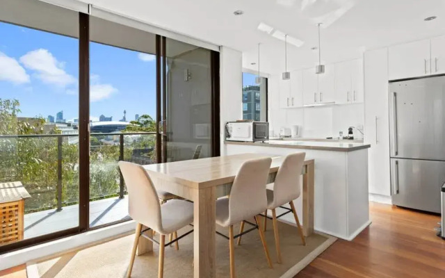 Prime Location 2-bed Apartment With Parking