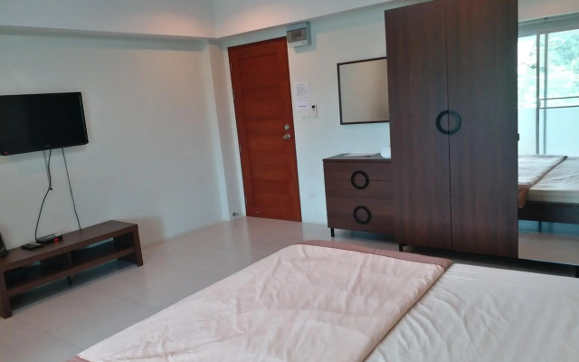TongPrasit Place