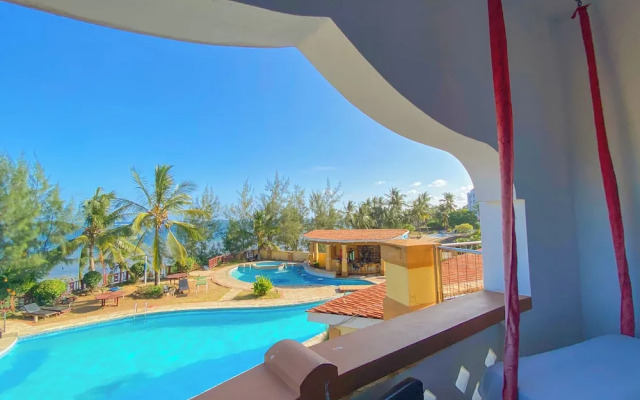 Sea Breeze Beachfront Apartments