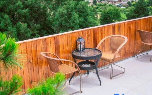 Weijianshan Homestay