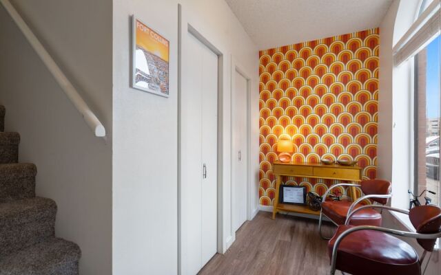 Pine Street Loft –Just steps from Old Town Square!