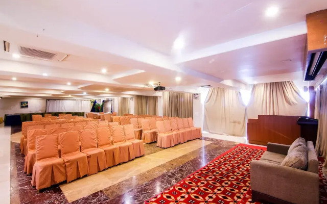 OYO 5561 Hotel Cambean