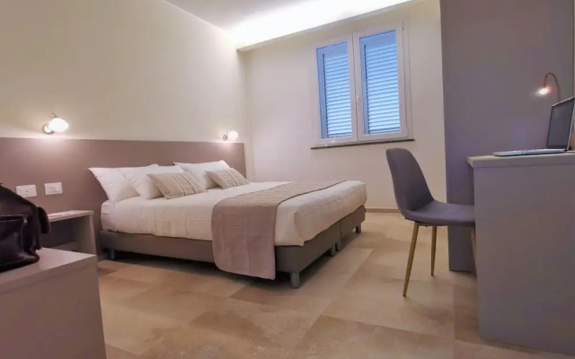 Golden Hotel & Apartments