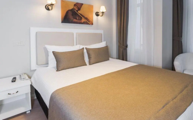 The Little House Hostel