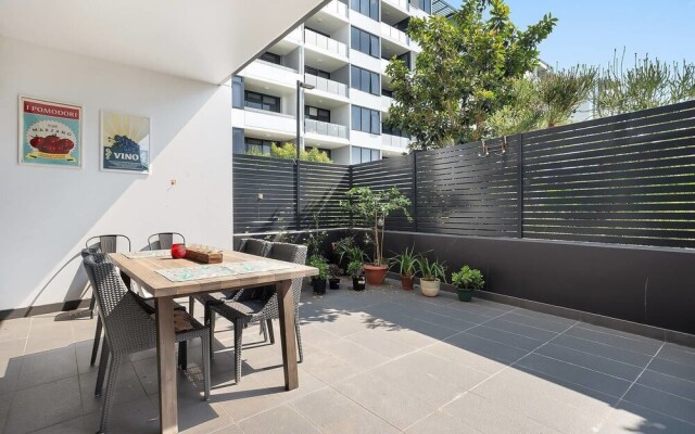 Olympic Park Large 1bed Apt+parking Nop01a