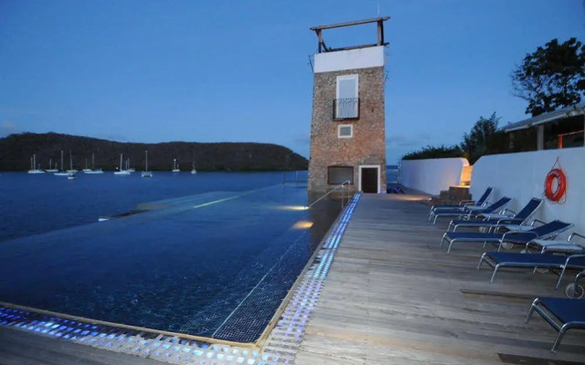 Mount Hartman Bay Estate