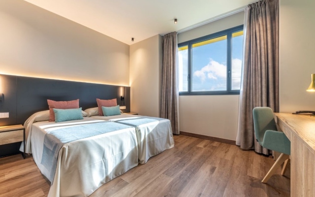 Universa Hoteles