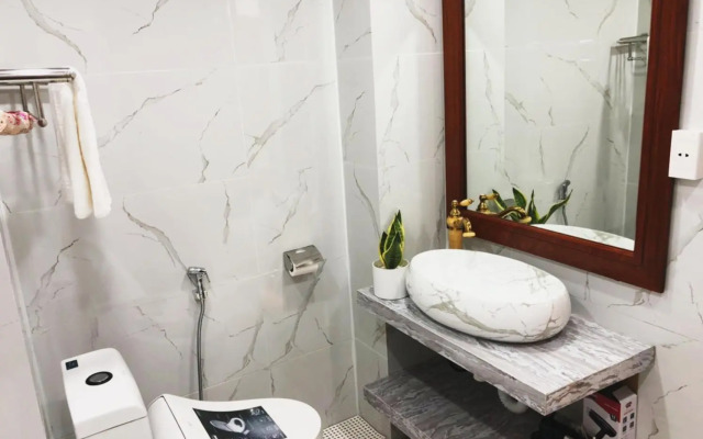 Sumitomo Hotel & Service Apartment 20 Lane 12 Dao Tan