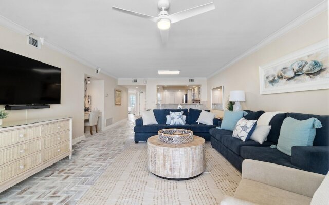 Seaspray East 825-gulf Front