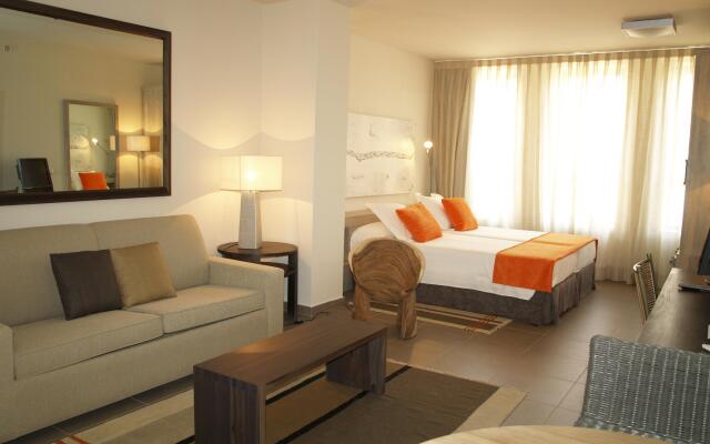 Eco Alcala Suites