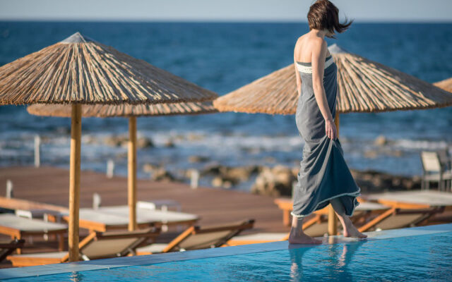 Kalamaki Mare Suites