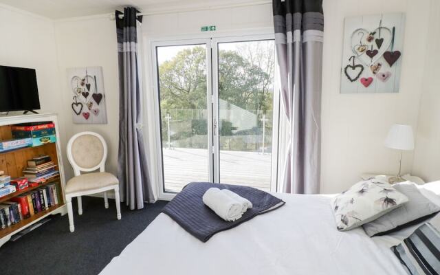 Number 10 Lime Lodge