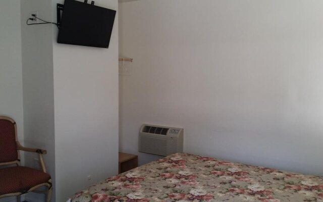 Thomas Motel