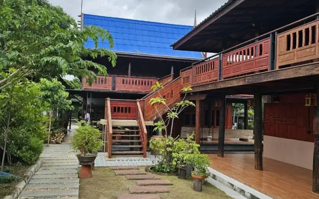 Nipatra Homestay By Zuzu