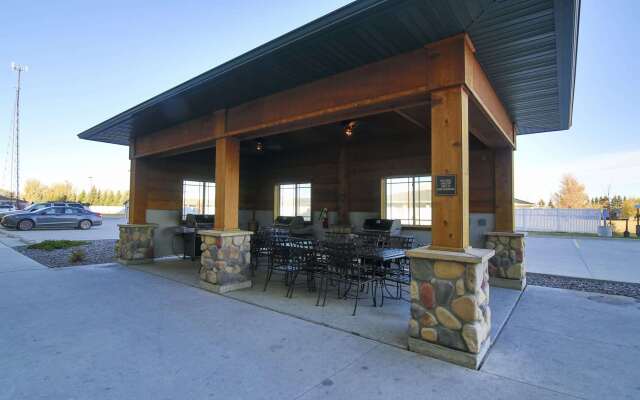 Hawthorn Extended Stay by Wyndham Minot