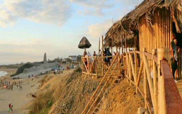 Luna Beach Village At Dolphin Beach