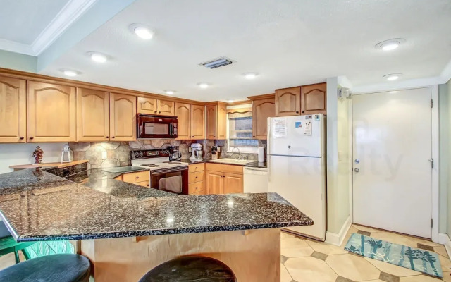 Amelia South B7 by RedAwning