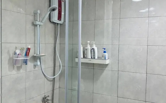1 Bedroom With Free Parking