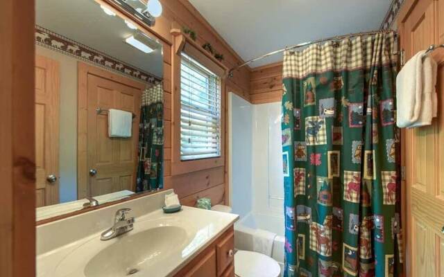 Big Sky Cabin - Two Bedroom Cabin