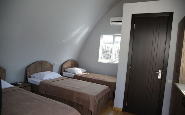 Atrium Hotel
