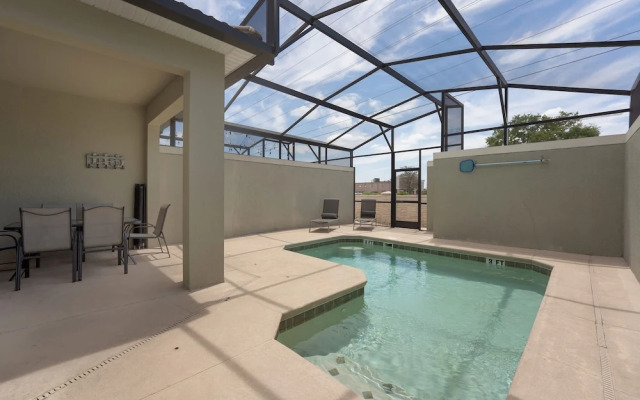 Relax Near Disney 4BR Home With Pool