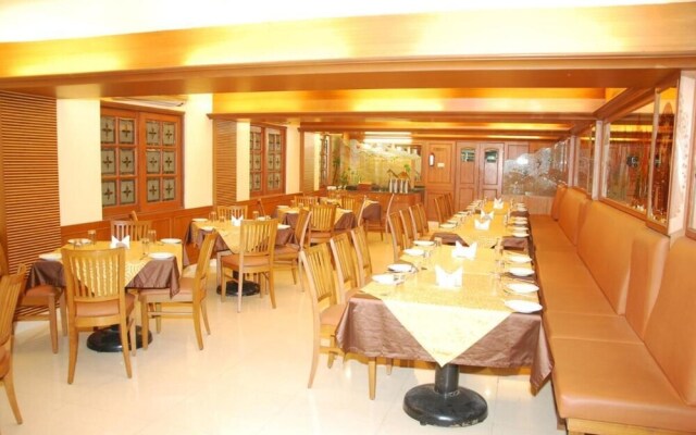 Nahar Manchester Inn