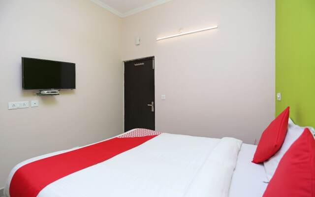 OYO Flagship 10567 Hotel Gandharv