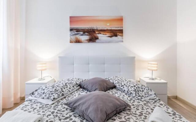 Agatas House Near The Beach With Parking Wifi