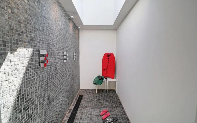 Black Rock House