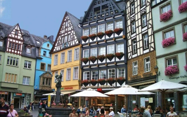 2 Bed Apt Sleeps 5 - Rooftop Terrace, Wifi