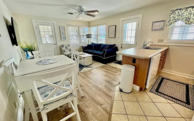 King Charles Avenue 502c