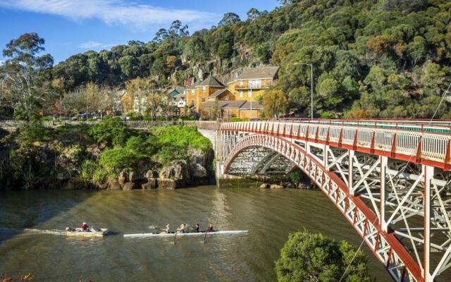 Launceston Central Apartment Hotel