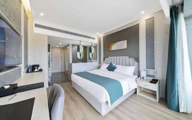 Howard Johnson by Wyndham Lake Serenity Hot Springs Xichang