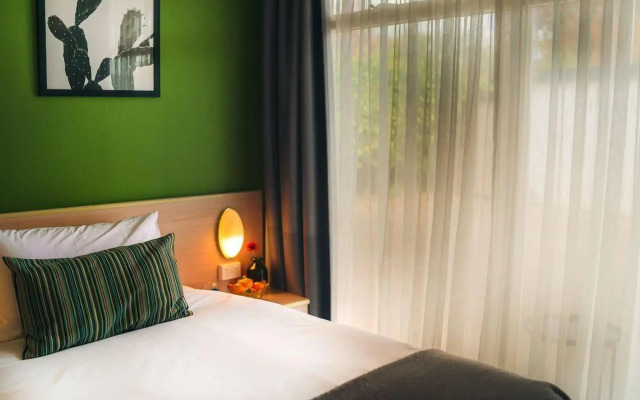 The Oriana Orange - Retro Hotel & Resort