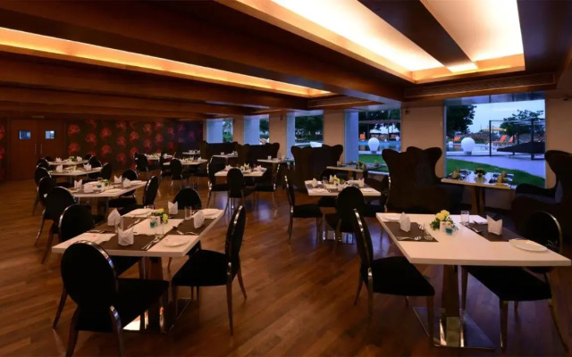 Top3 Lords Resort Bhavnagar